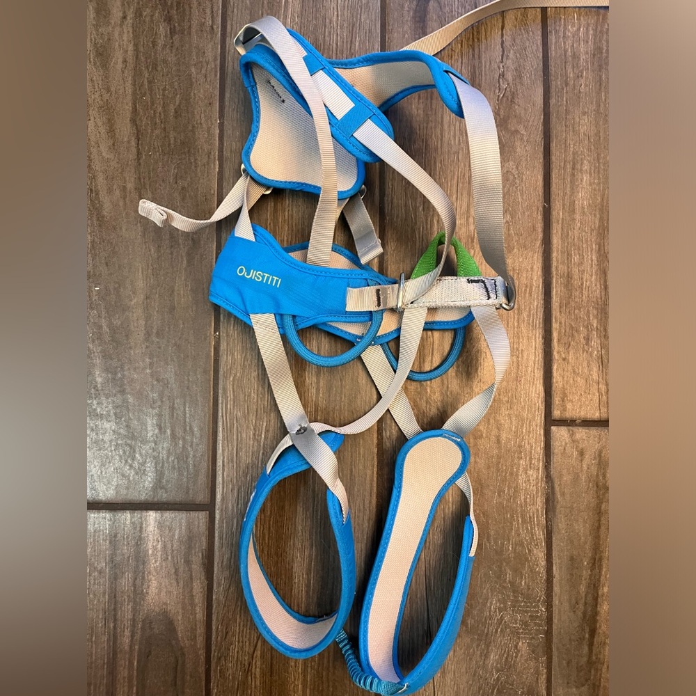 Kids full body climbing harness